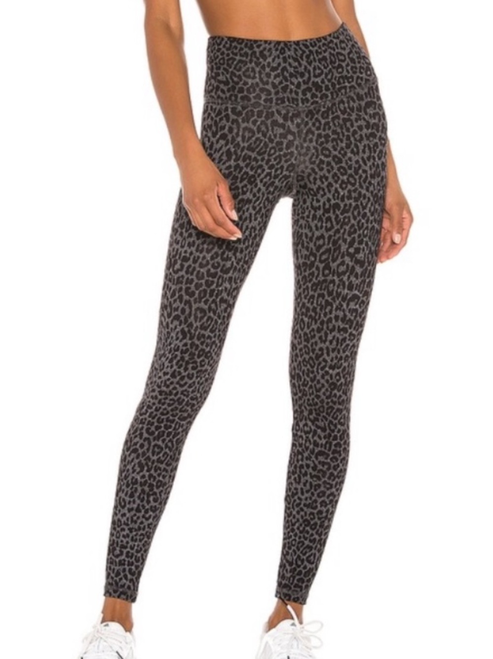 Strut This / Teagan grey leopard leggings Size M